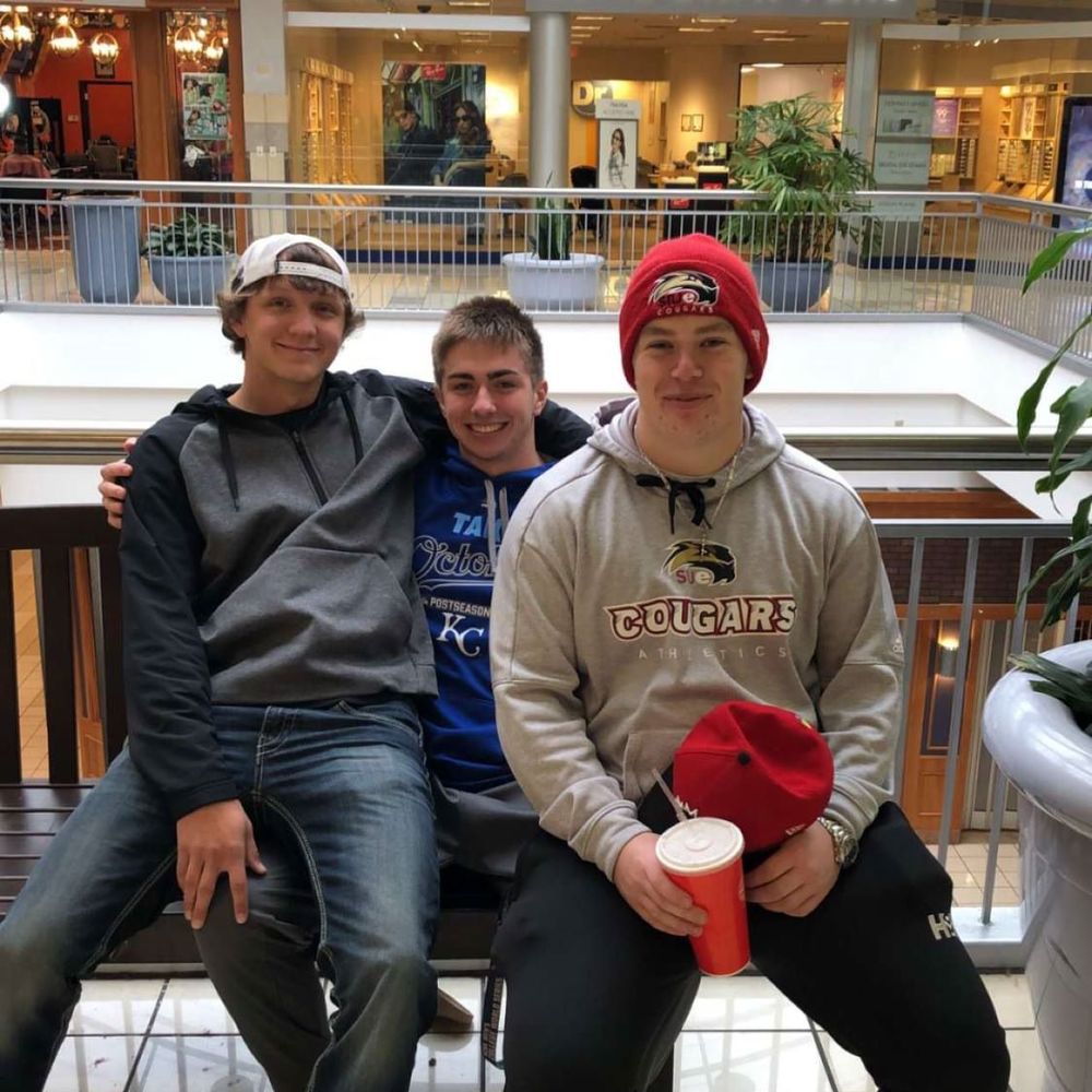 Meet your Posher, Adam